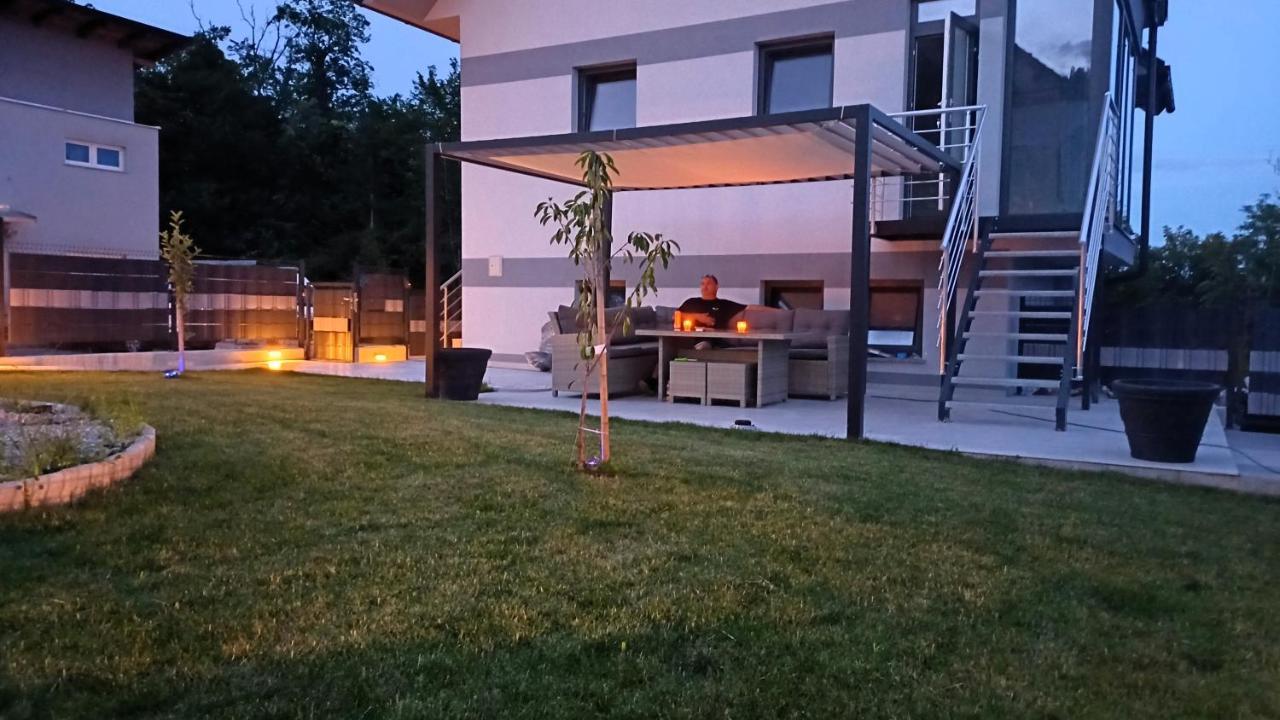 Apartmaji Stars Mavcice Kültér fotó